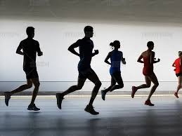 不懂就问，理论上下赛季英超是不是有可能出现一半球队踢欧战的情况