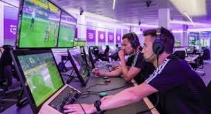 上海小学生出战全锦赛 三个高难跳跃全成功 你是下一个金博洋