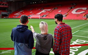 詹姆斯：只出手6次没法知道自己是否在节奏 第四节我持球打进了